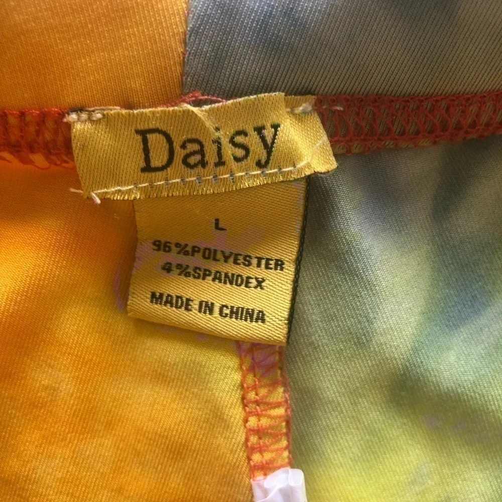 Daisy Womens 90s Y2K Yellow Tie Dye Short Sleeve Tee and Bike Short Set Sz L